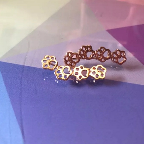 Gold Tone Paw Print Ear Climber Sweep Earrings - Picture 4 of 5